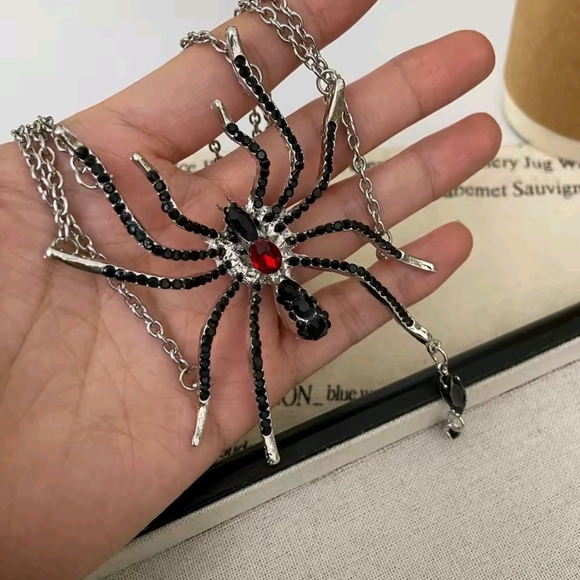 Black and Silver Spider Necklace - Picture 3 of 4